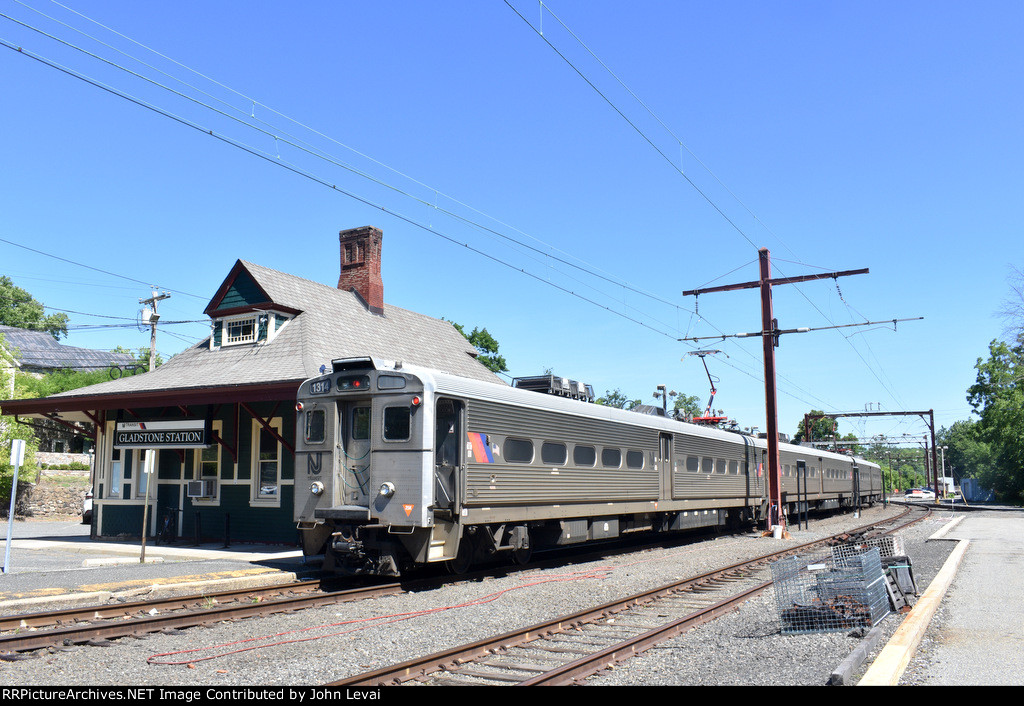 NJT Arrow III Set laying over at Gladstone Station between runs with Arrow III Cab Car # 1314 on the west end